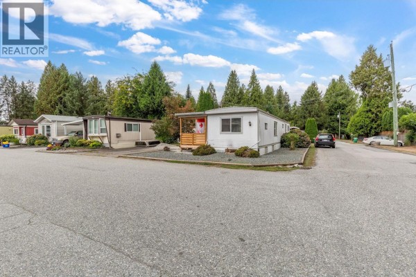 32 21163 Lougheed Highway, Maple Ridge, BC V2W2R4 Photo 4