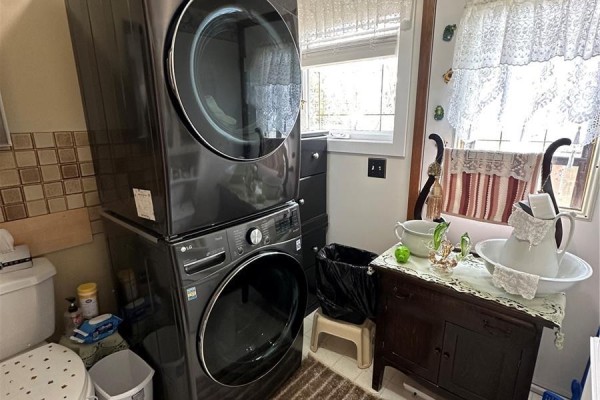 Laundry room - 32 4th Street Se, Preeceville, SK S0A3B0 Photo 4