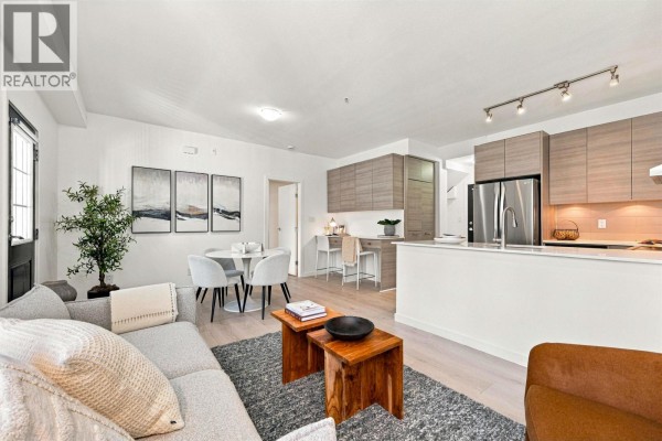 32 6965 Hastings Street, Burnaby, BC V5B1S9 Photo 5