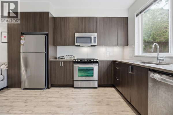 32 7458 Britton Street, Burnaby, BC V3N3A5 Photo 3