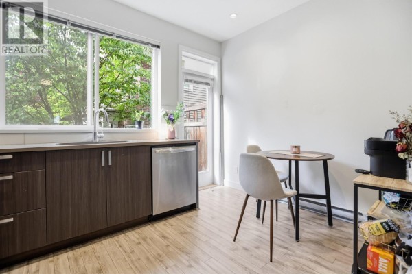 32 7458 Britton Street, Burnaby, BC V3N3A5 Photo 4