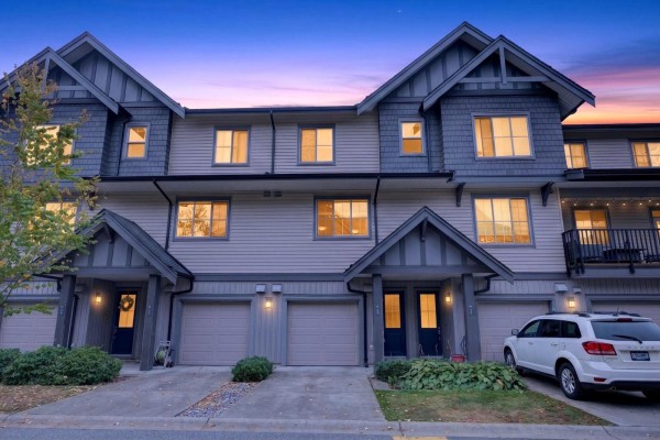 32 9525 204 Street, Langley