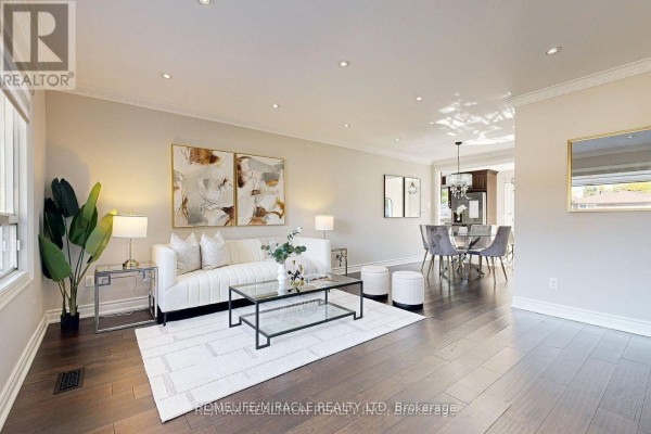 Dining room - 32 Araman Drive, Toronto, ON M1T2P6 Photo 2