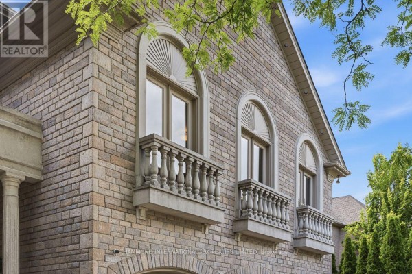 32 Arjay Crescent, Toronto, ON, photo 3