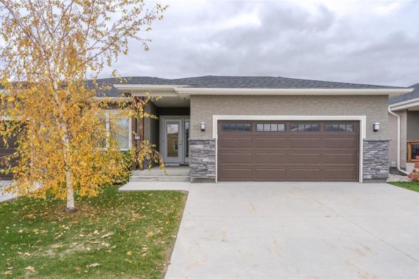 32 Berkeley Bend, Steinbach