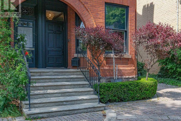 32 Bernard Avenue, Toronto, ON, photo 2