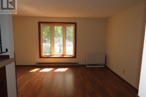 Bedroom - 32 Breton Rd, Sault Ste Marie, ON P6B5W6 Photo 4