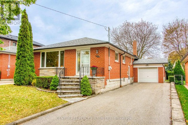 32 Bromton Drive, Toronto