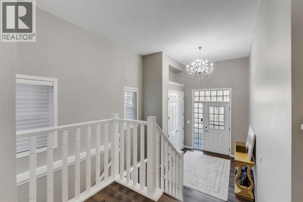 Foyer - 32 Carrington Manor Nw, Calgary, AB T3P0Z2 Photo 3