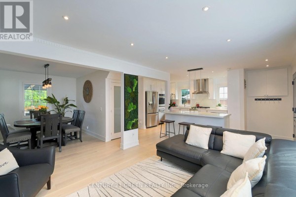 32 Castlebar Road, Toronto, ON, photo 2