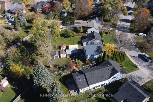 Family room - 32 Churchill Crescent, Kawartha Lakes, ON K9V3Y6 Photo 3