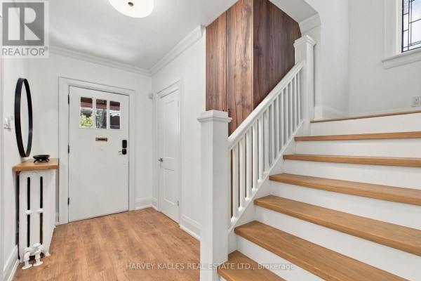 Laundry room - 32 Crang Avenue, Toronto, ON M6E2Z9 Photo 2