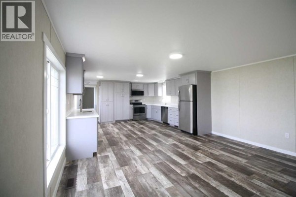 4pc Bathroom - 32 Deerglen, High Level, AB T0H1Z0 Photo 4