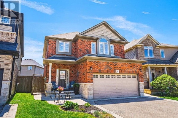 32 Dulgaren Street, Hamilton, ON, photo 3