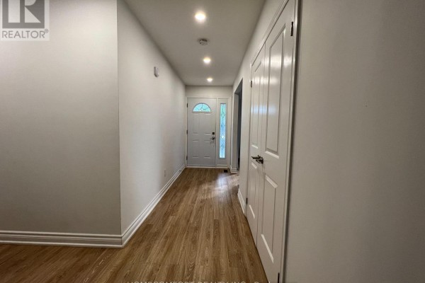 Bedroom 3 - 32 Eaglewing (main ) Court, Toronto, ON M1E4M1 Photo 3