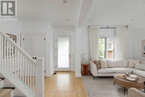 Laundry room - 32 Edgewood Crescent, Toronto, ON M4W3A9 Photo 2
