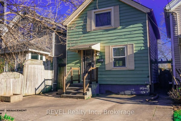 32 Edmund Street, St  Catharines, ON, photo 2