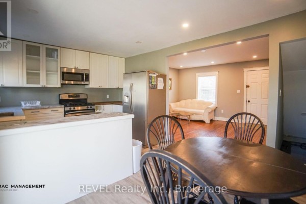 32 Edmund Street, St  Catharines, ON, photo 3