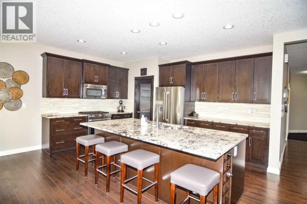 Dining room - 32 Evansborough Hill Nw, Calgary, AB T3P0M8 Photo 5