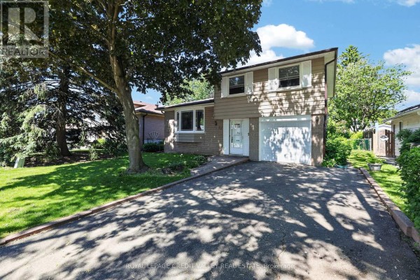 32 Farmington Drive, Brampton, ON, photo 2