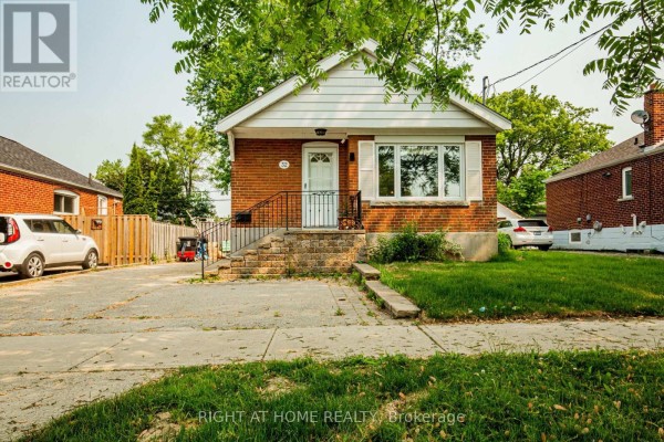 32 Florens Avenue, Toronto, ON, photo 2