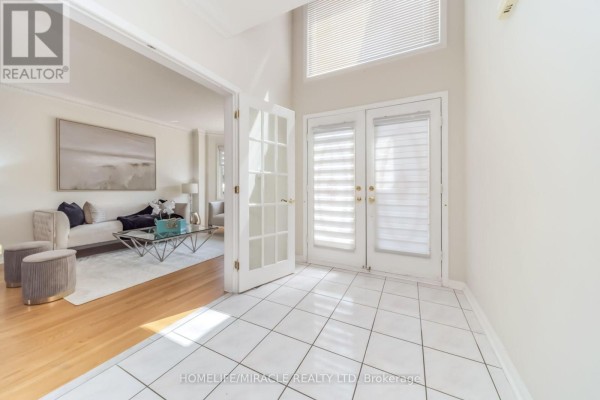 32 Gold Tree Street, Brampton, ON L6R1T9 Photo 2