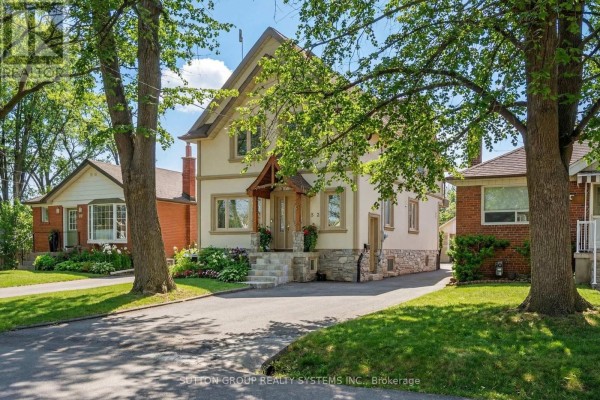 Eating area - 32 Green Lanes, Toronto, ON M8Z4V6 Photo 2