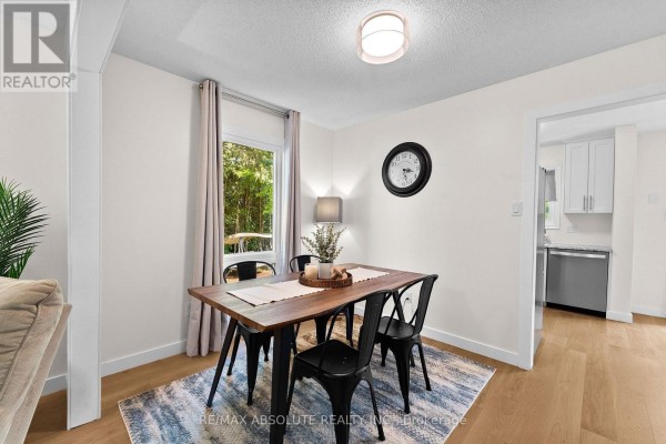 32 Greer Street, Ottawa, ON K2S1H7 Photo 5