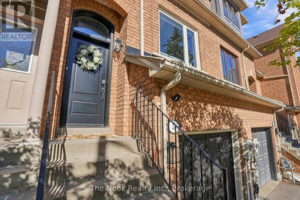 Kitchen - 32 Harbourview Crescent, Toronto, ON M8V4A7 Photo 3