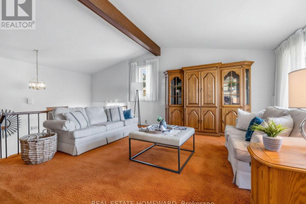 32 Highbrook Drive, Toronto, ON M1P3L3 Photo 5