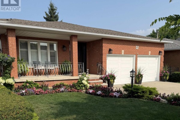 32 Highbury Drive, Hamilton, ON, photo 2