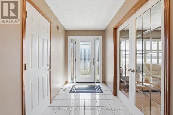 32 Highbury Drive, Hamilton, ON, photo 3