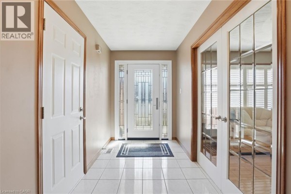 32 Highbury Drive, Stoney Creek, ON, photo 3