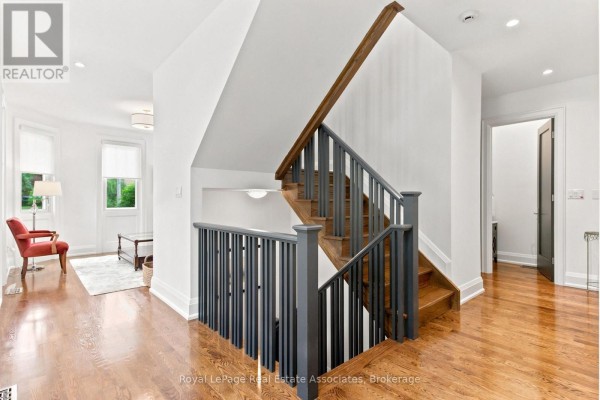 Dining room - 32 Jopling Avenue N, Toronto, ON M9B4E7 Photo 5