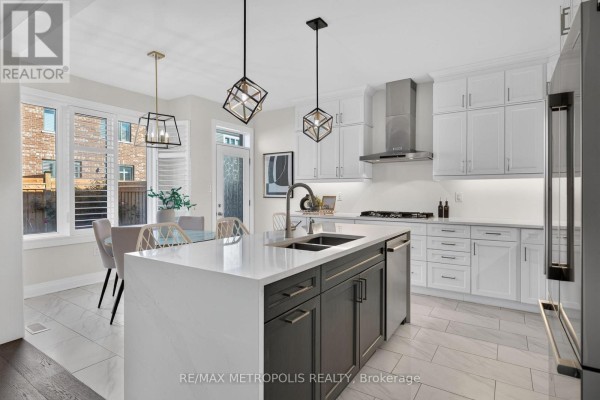 32 Lockyer Drive, Whitby, ON L1P0M2 Photo 3
