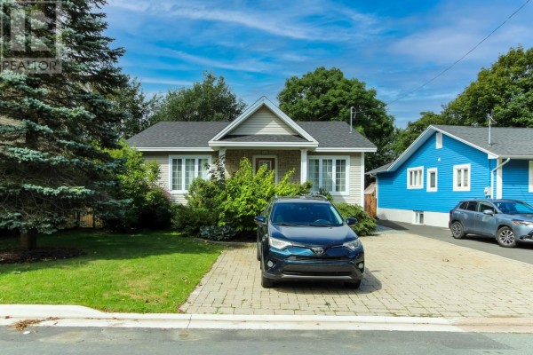 Bath (# pieces 1-6) - 32 London Road, St  John S, NL A1B2H1 Photo 4
