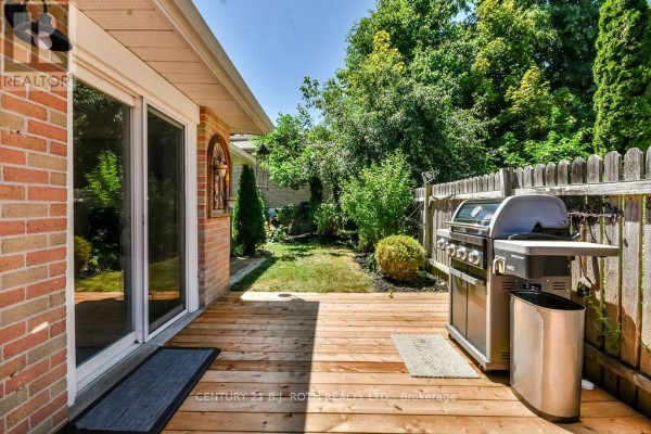 32 Lonsdale Place, Barrie, ON, photo 2
