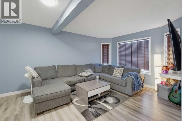 Hall - 32 Los Alamos Crescent Ne, Calgary, AB T1Y7E8 Photo 5