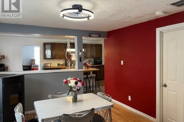 32 Main Street, St  Charles, ON, photo 3