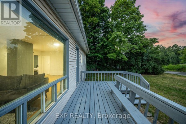 32 Maple Avenue E, Halton Hills, ON, photo 2