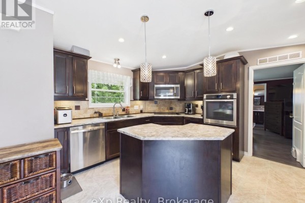 32 Maple Grove Village Road, Southgate, ON, photo 3