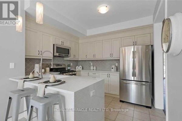 32 Mcdonald Crescent, Clarington, ON L1B0E2 Photo 3