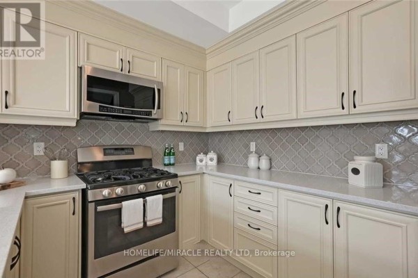 32 Mcdonald Crescent, Clarington, ON L1B0E2 Photo 5