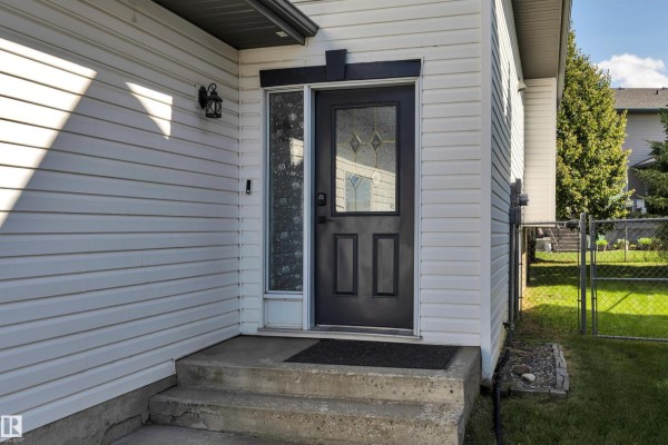 32 Meadowview Dr, Leduc, AB, photo 3