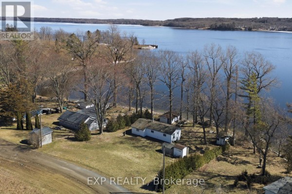 Lakefront property with dock and outbuildings - 32 Quinte View Road Greater Napanee