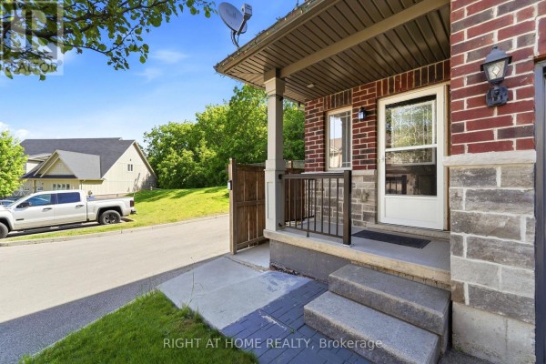 32 Rolling Lane, Hamilton, ON, photo 3
