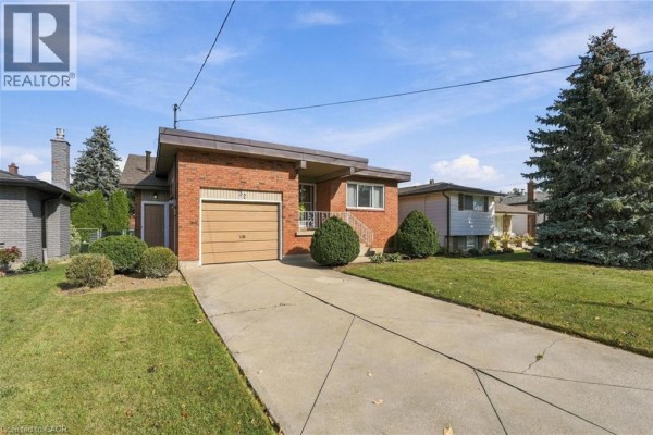 Storage - 32 San Fernando Drive, Hamilton, ON L9C2C2 Photo 2