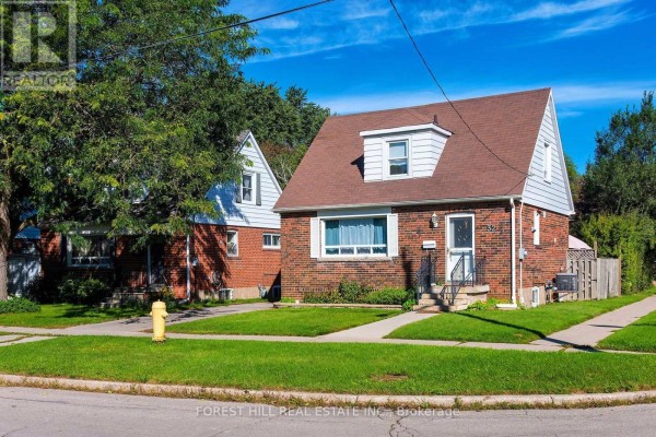 32 Stamford Square N, Toronto, ON, photo 2