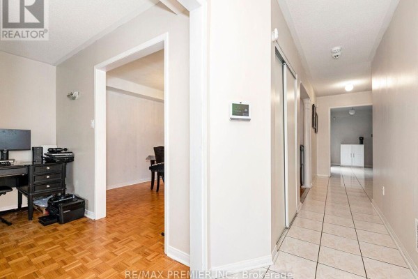 Primary Bedroom - 32 Stonebriar Drive, Vaughan, ON L6A2N2 Photo 5