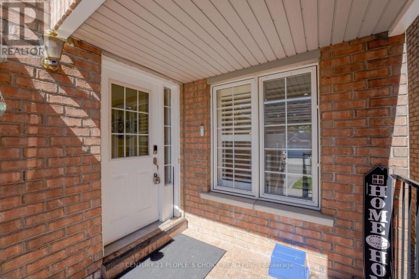 Bedroom 2 - 32 Summerdale Crescent, Brampton, ON L6X4V8 Photo 5